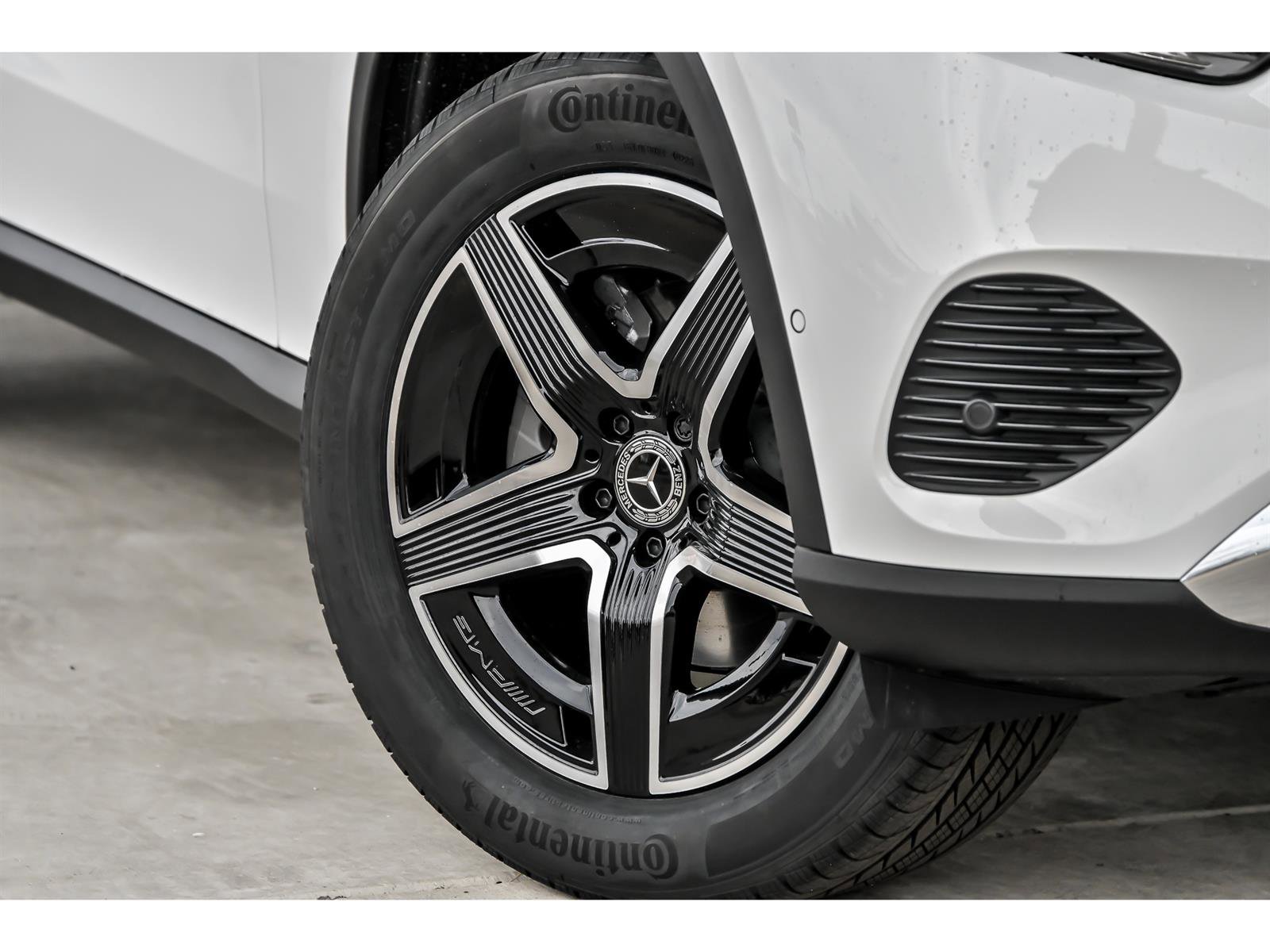 New 2026 Mercedes-Benz GLC 300 4MATIC video 3