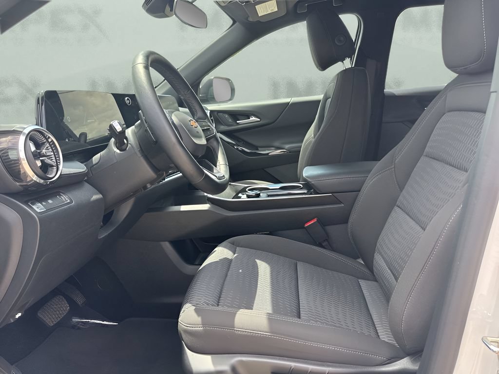Used 2026 Chevrolet Equinox LT FWD image 15