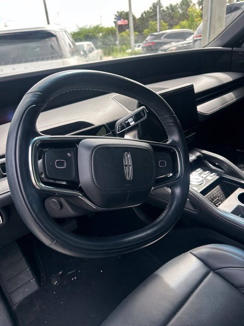 Used 2024 Lincoln Nautilus Premier w/ Jet Appearance Package AWD/4WD image 17