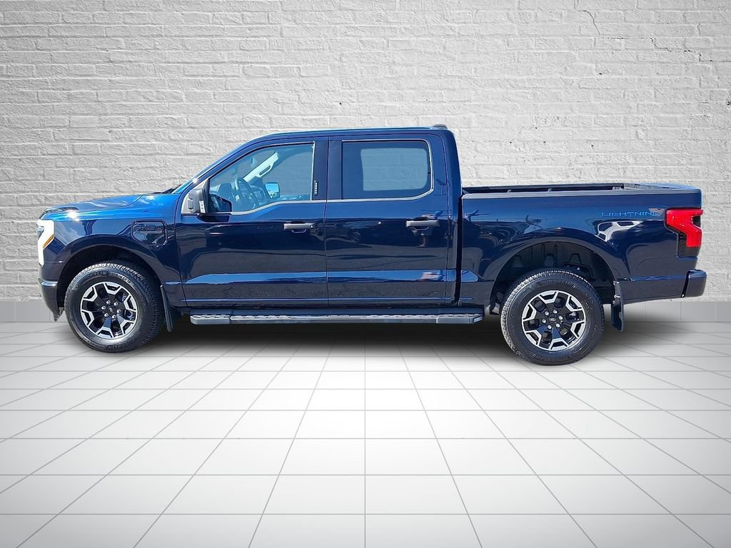 Used 2023 Ford F150 Lightning XLT AWD/4WD image 7
