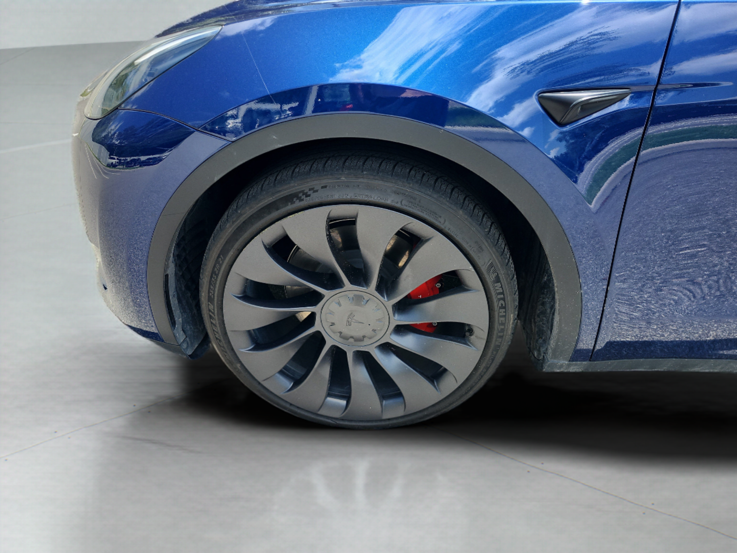 Used 2024 Tesla Model Y Performance AWD/4WD image 28