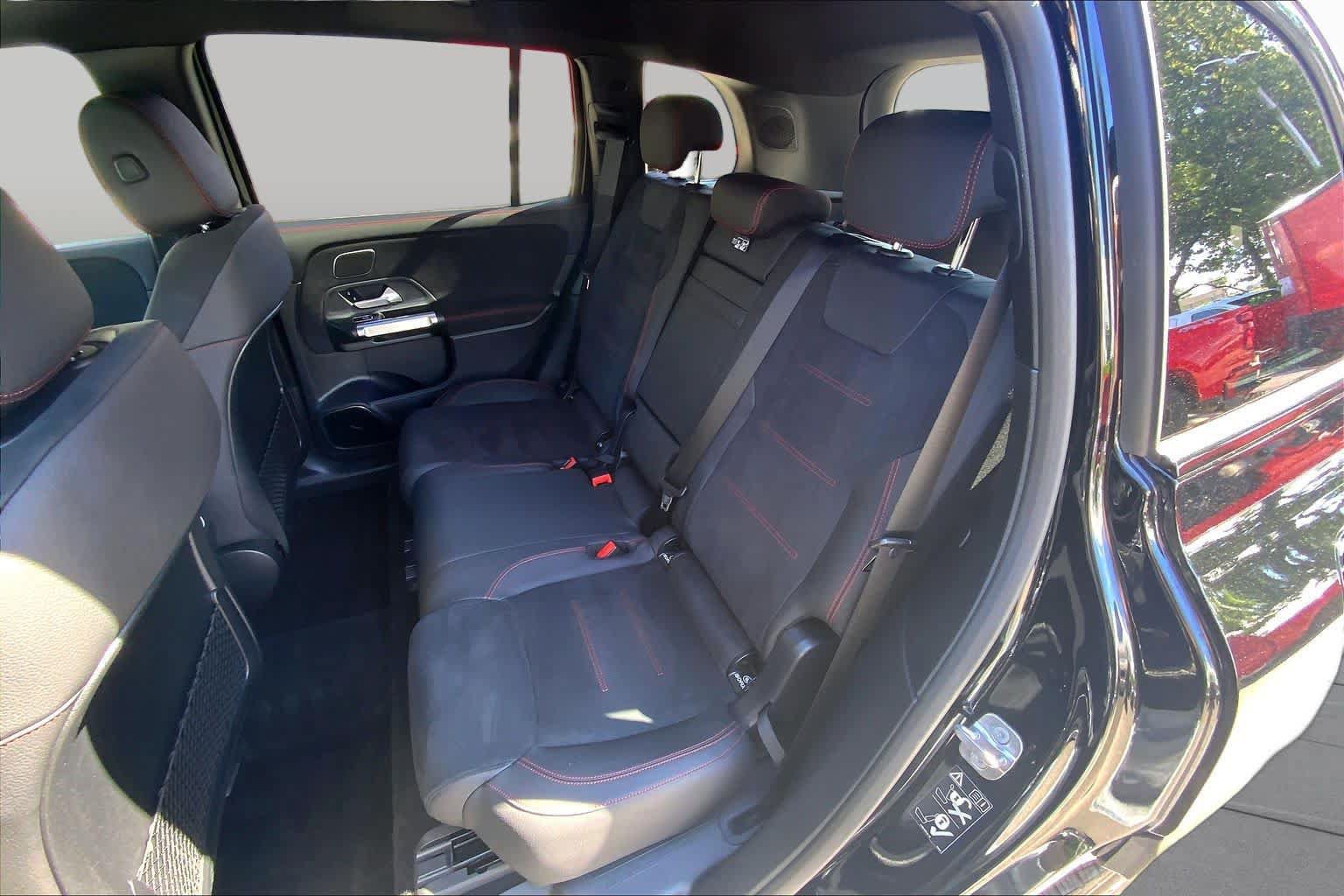 Used 2026 Mercedes-Benz GLB 250 4MATIC image 19