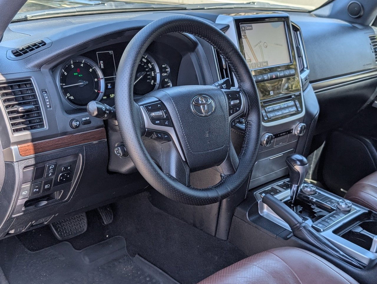 Used 2021 Toyota Land Cruiser image 15