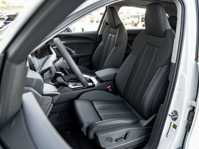 New 2025 Audi Q5 Premium Plus AWD/4WD image 12