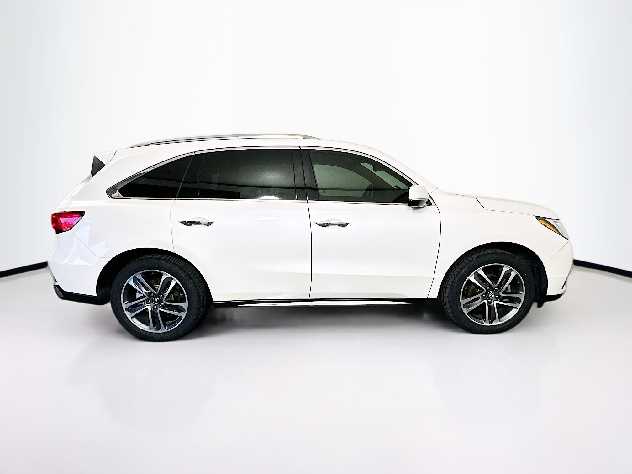 Used 2017 Acura MDX FWD w/ Advance Package image 10