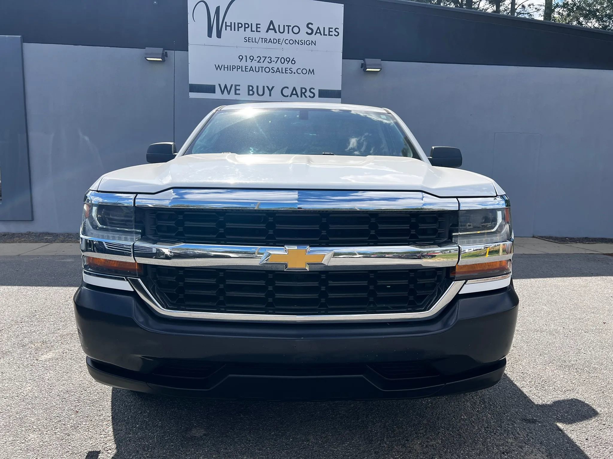 Used 2017 Chevrolet Silverado 1500 W/T w/ Trailering Package RWD image 2