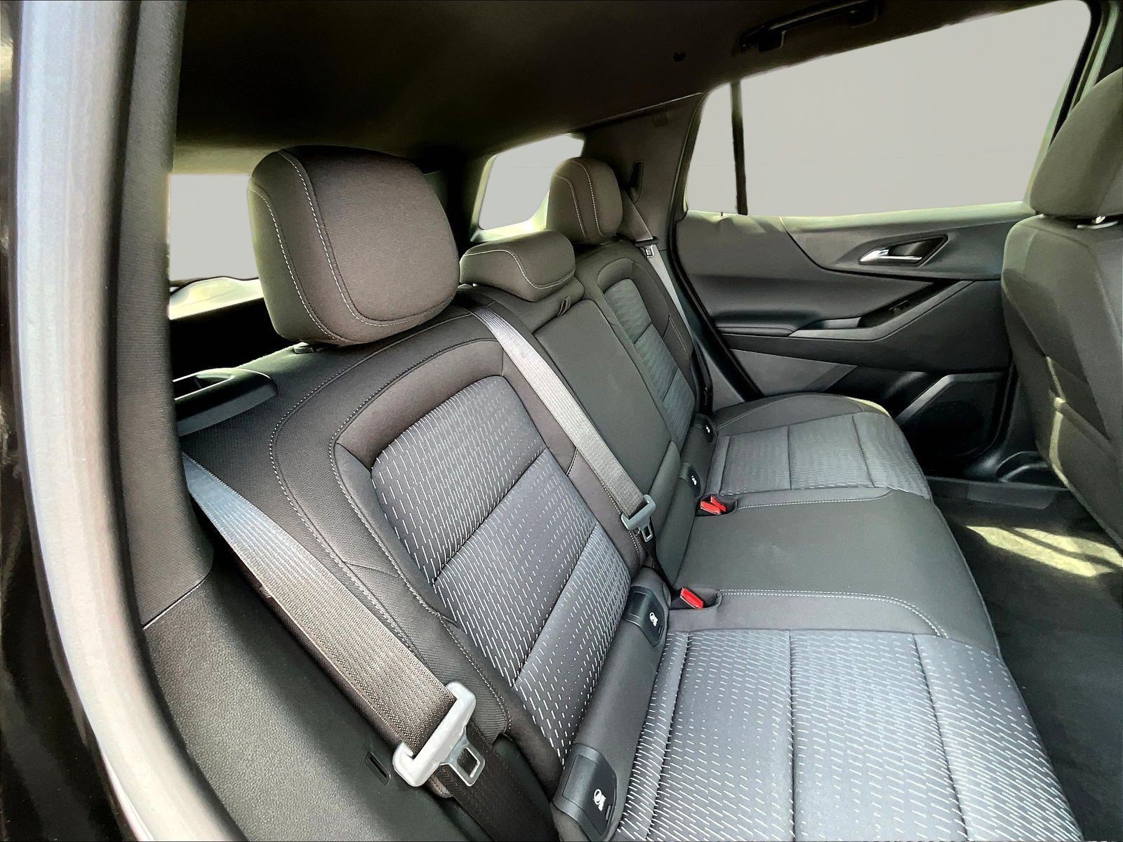 New 2027 Chevrolet Equinox LT w/ Safety and Technology Package AWD/4WD image 20