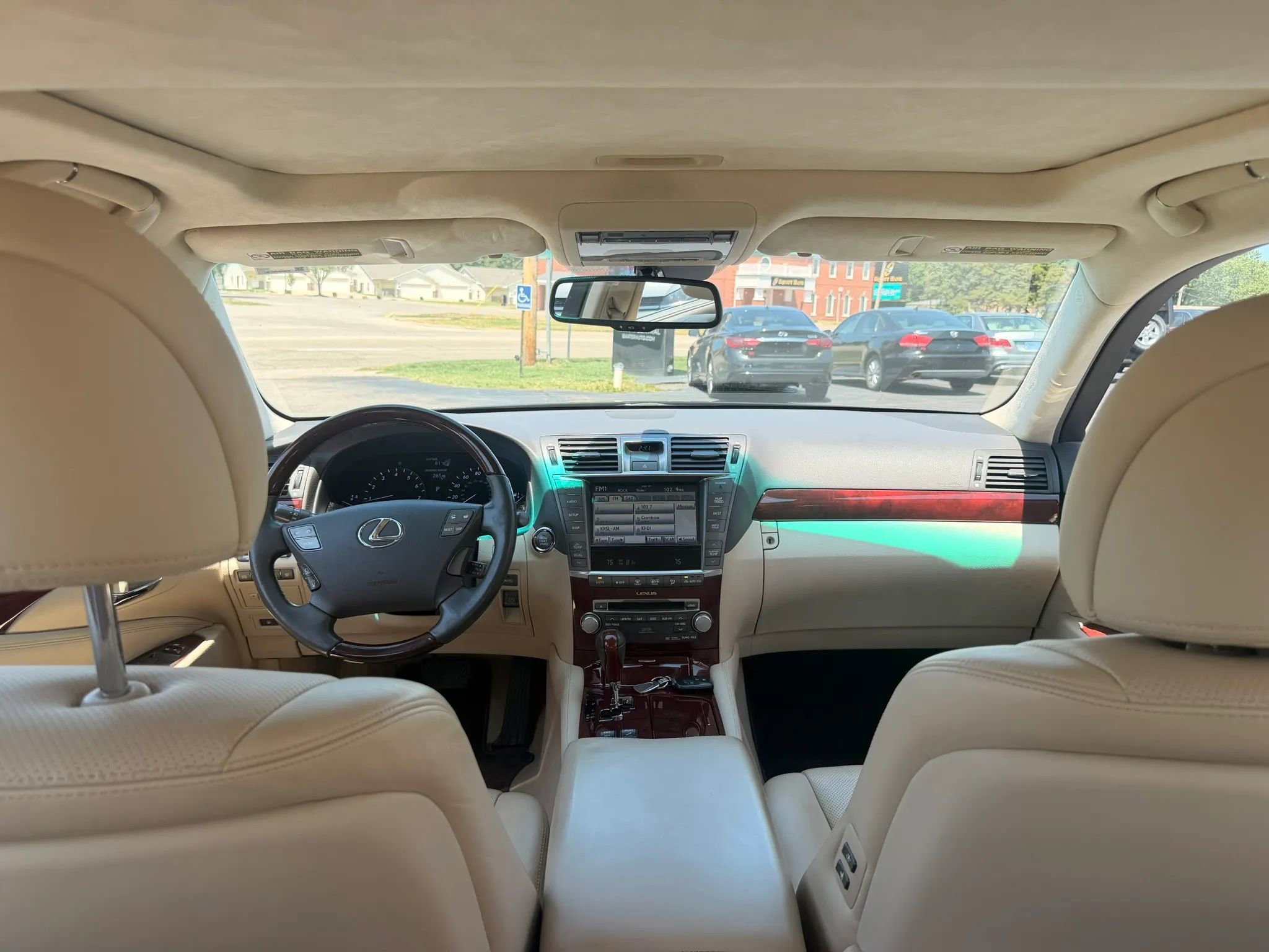 Used 2011 Lexus LS 460 L w/ Luxury Pkg AWD/4WD image 27
