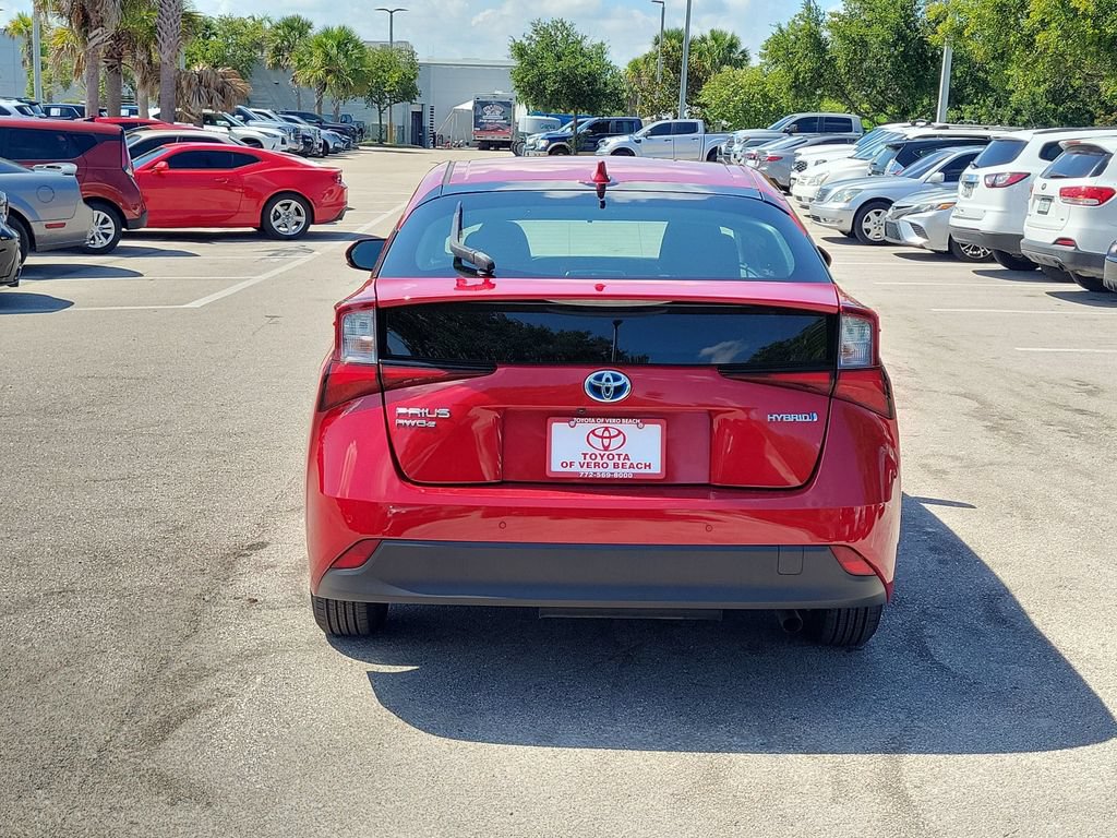 Certified 2020 Toyota Prius LE AWD/4WD image 5