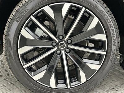 Certified 2025 Volvo XC90 B5 Core w/ Protection Package Premier image 10