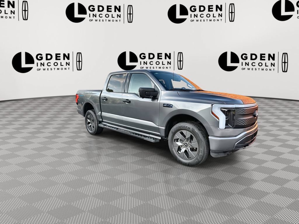 Used 2024 Ford F150 Lightning XLT AWD/4WD image 2