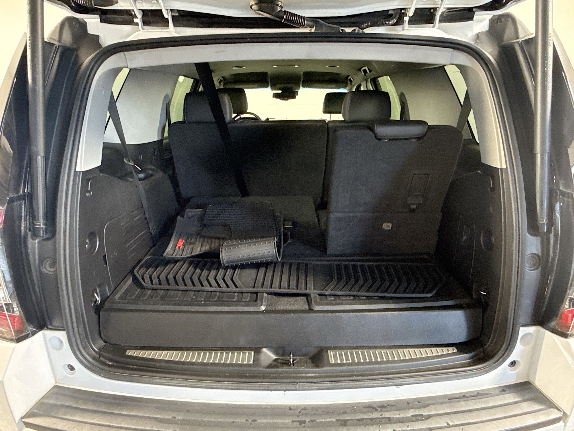 Used 2018 GMC Yukon SLT w/ HD Trailering Package image 34