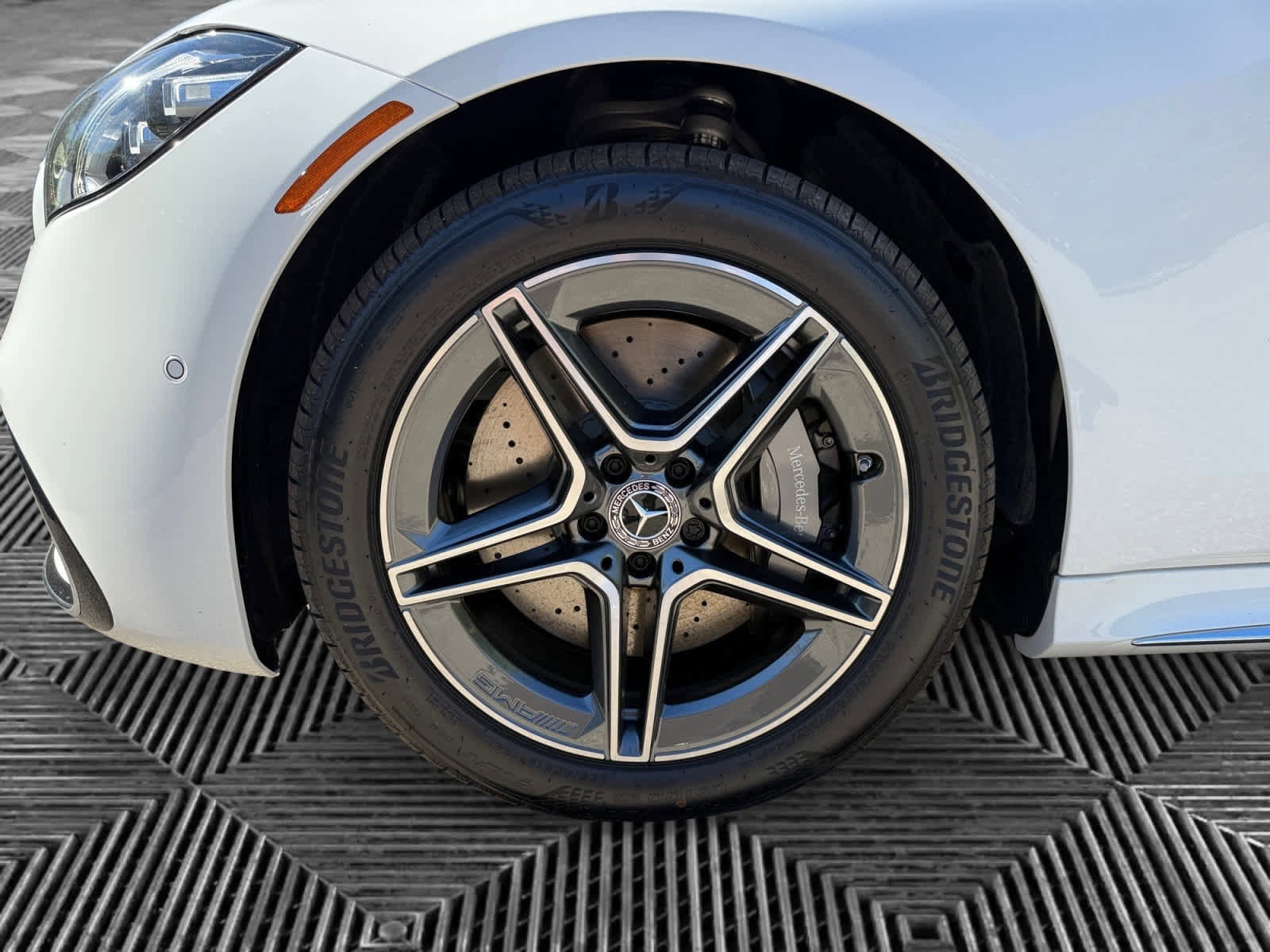 New 2026 Mercedes-Benz S 500 4MATIC image 9