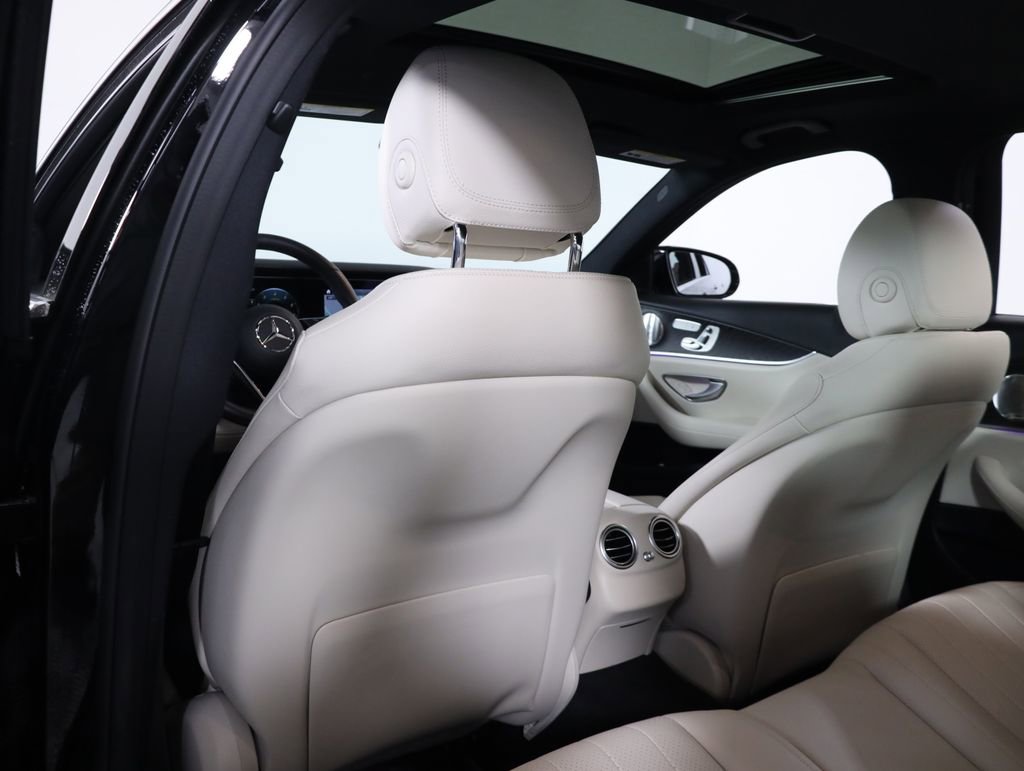 Certified 2022 Mercedes-Benz E 350 4MATIC Sedan image 34