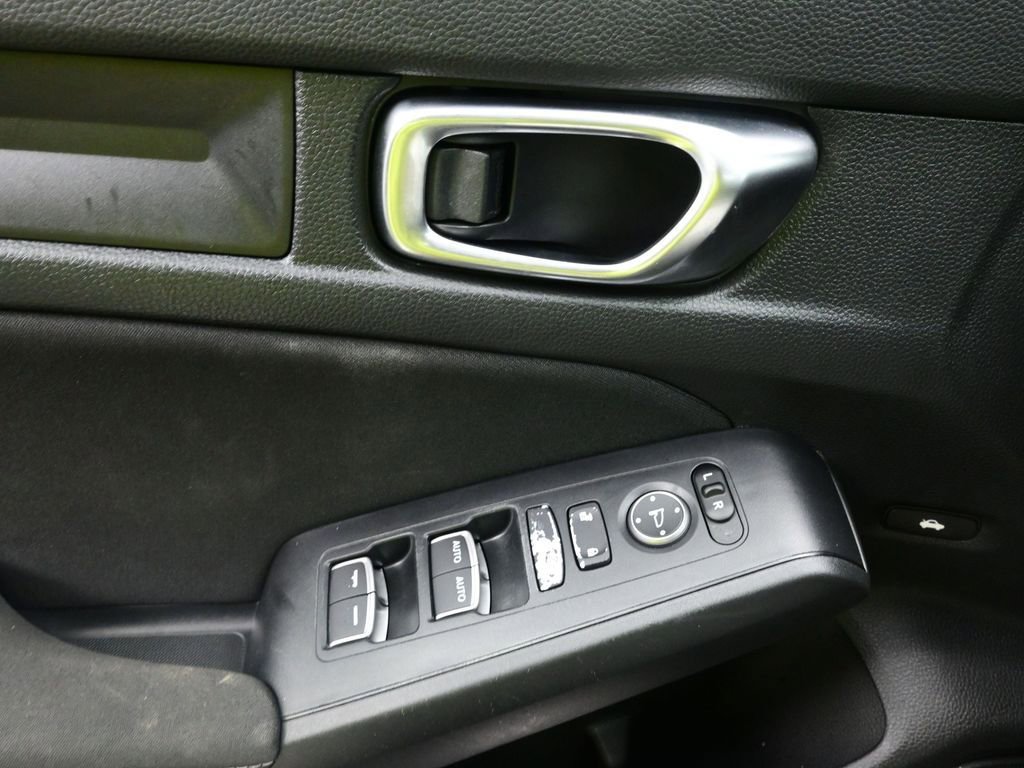 Used 2025 Honda Civic LX image 17