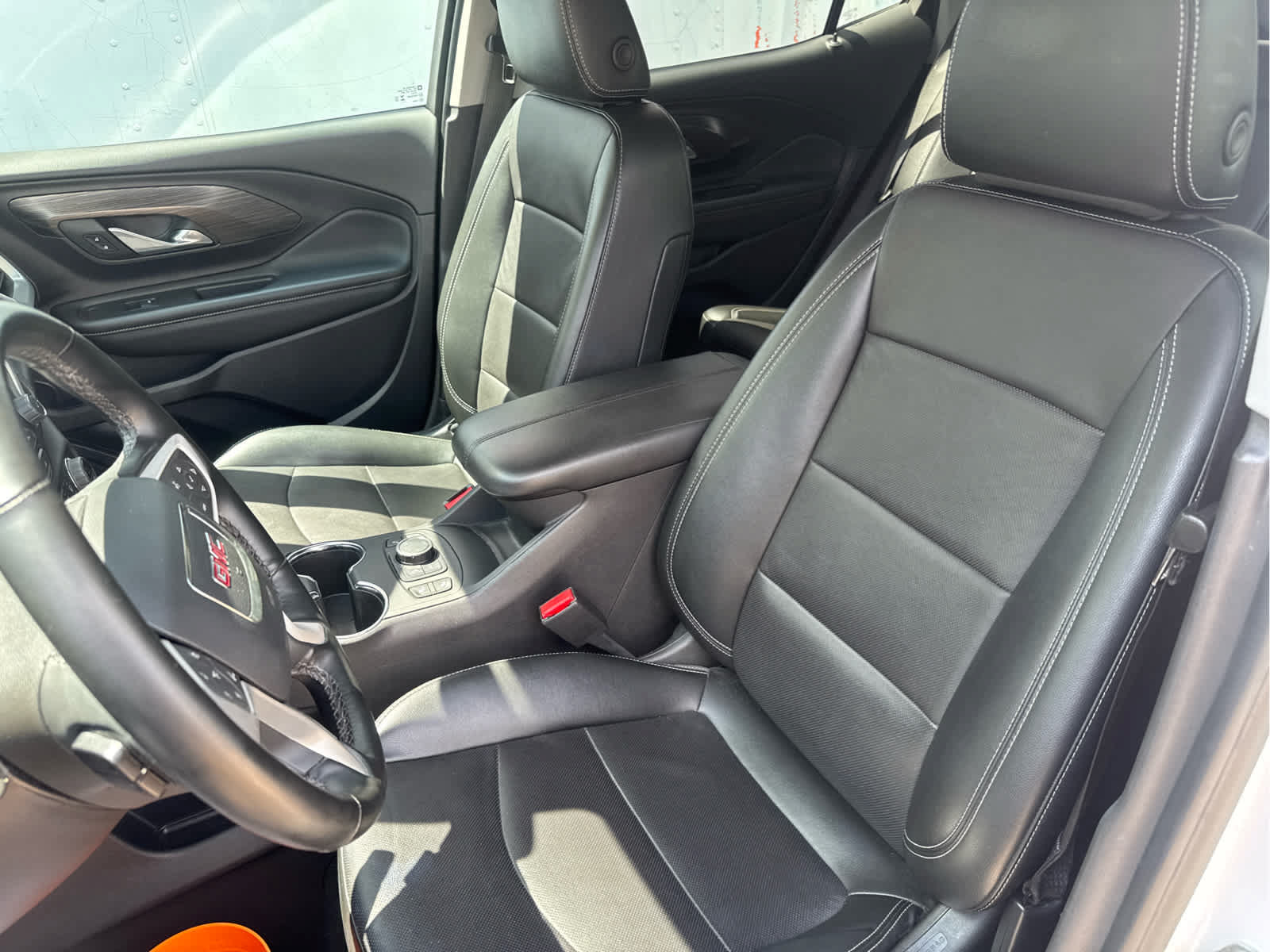 Used 2024 GMC Terrain SLT AWD/4WD image 32