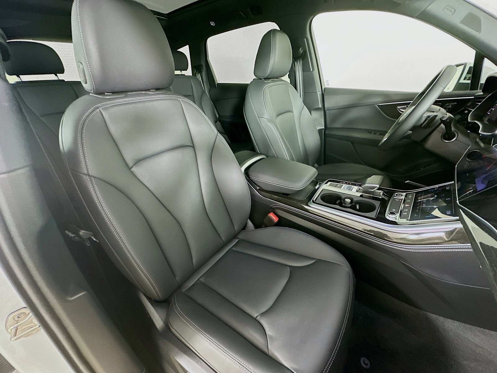 Certified 2025 Audi Q7 2.0T Premium AWD/4WD image 46