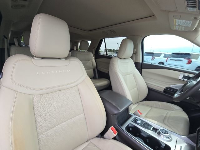 Used 2023 Ford Explorer Platinum w/ Technology Package AWD/4WD image 23