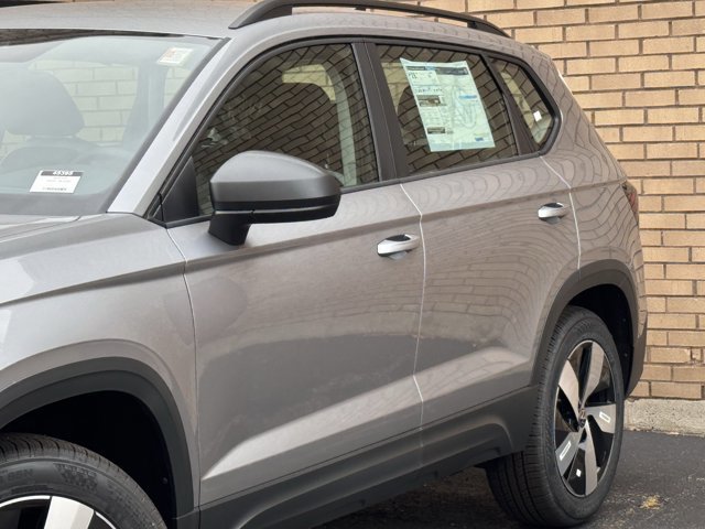 New 2025 Volkswagen Taos S image 28