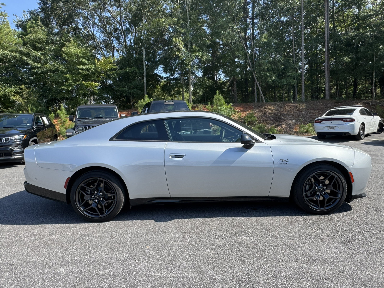 Used 2024 Dodge Charger Daytona R/T w/ Plus Group AWD/4WD image 4