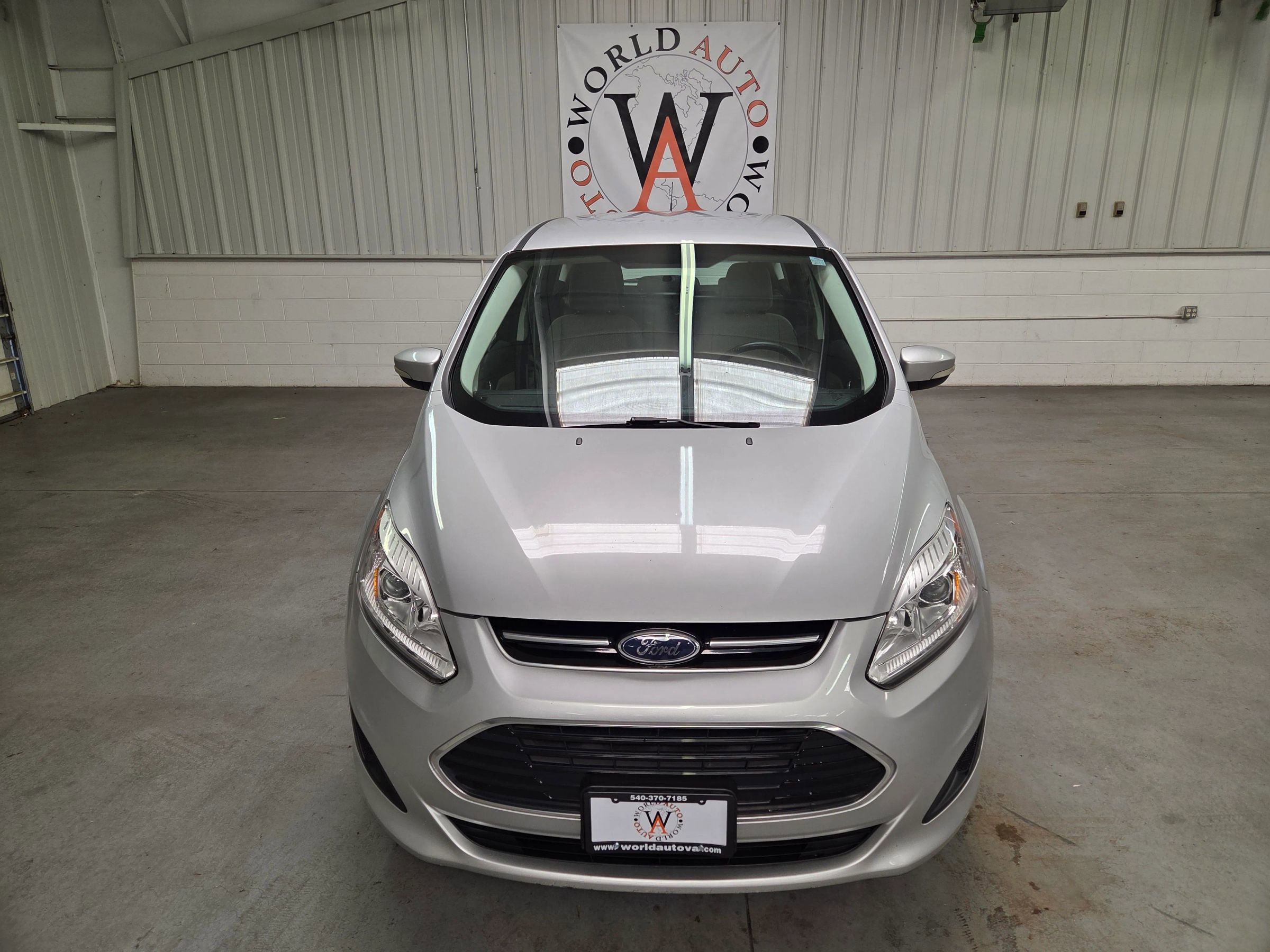 Used 2017 Ford C-MAX SE FWD image 12