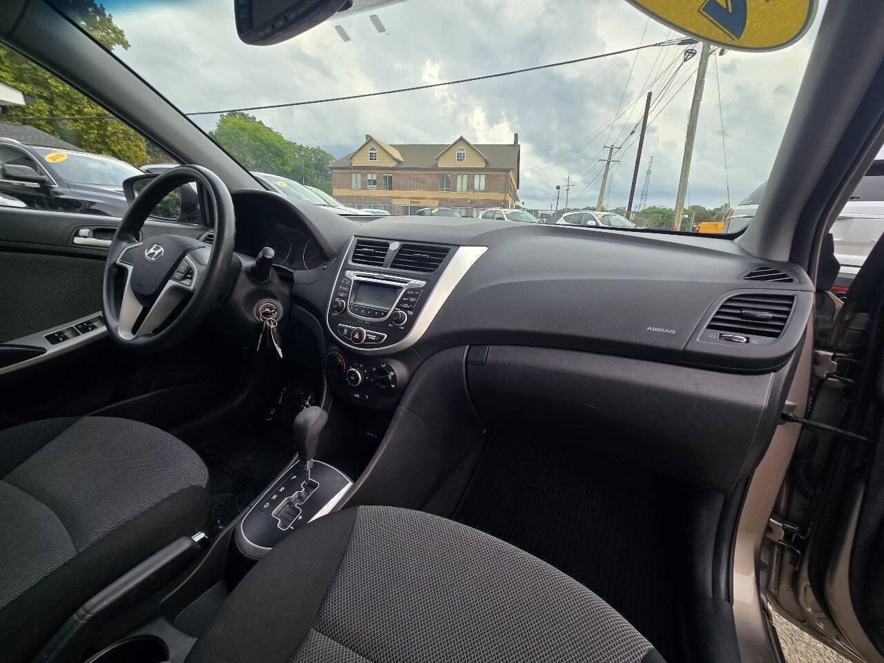 Used 2013 Hyundai Accent GS FWD image 37