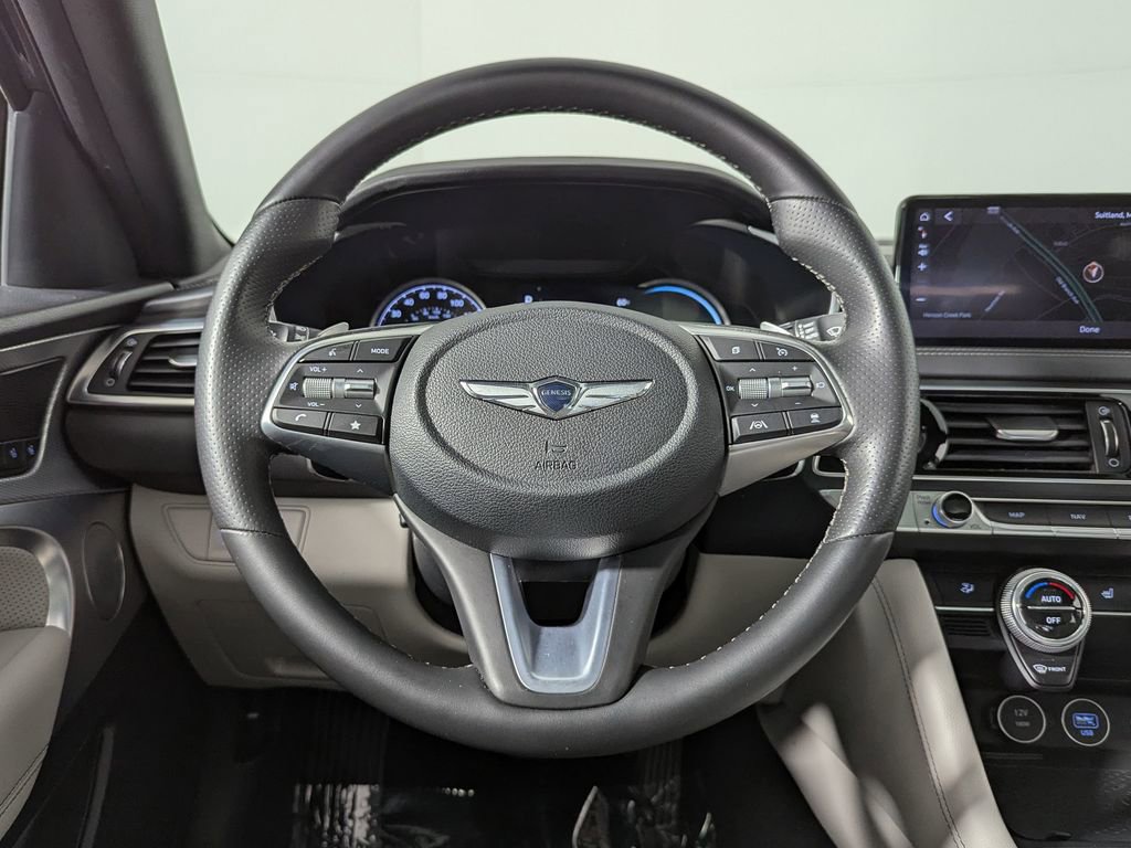 Used 2022 Genesis G70 2.0T w/ Prestige Package RWD image 28