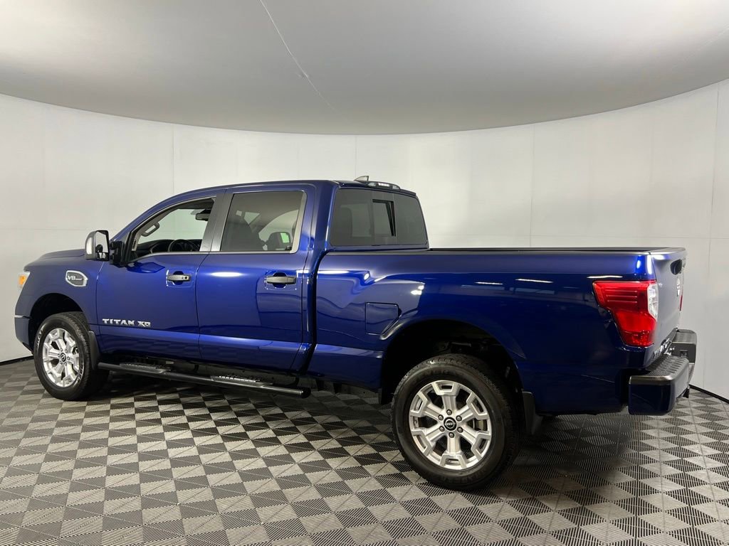 Used 2024 Nissan Titan SV w/ SV Convenience Package image 8
