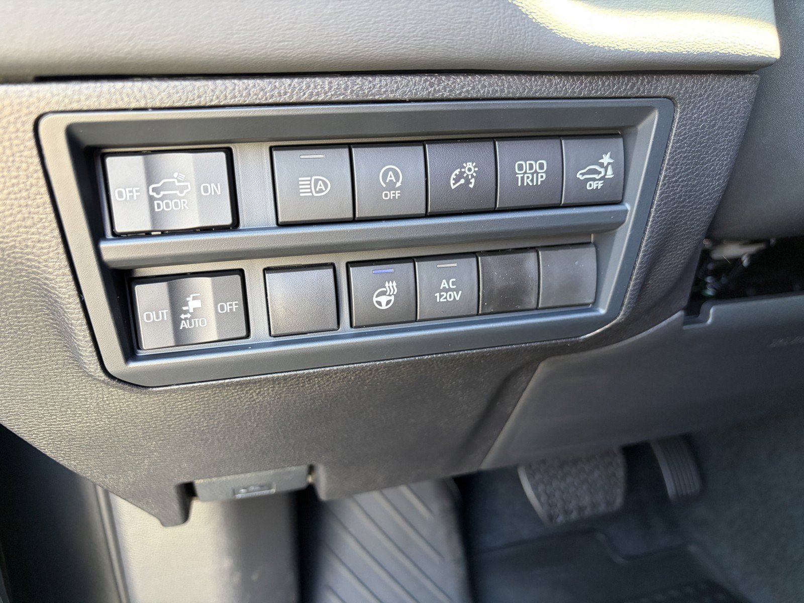 New 2026 Toyota Tundra Platinum AWD/4WD image 28