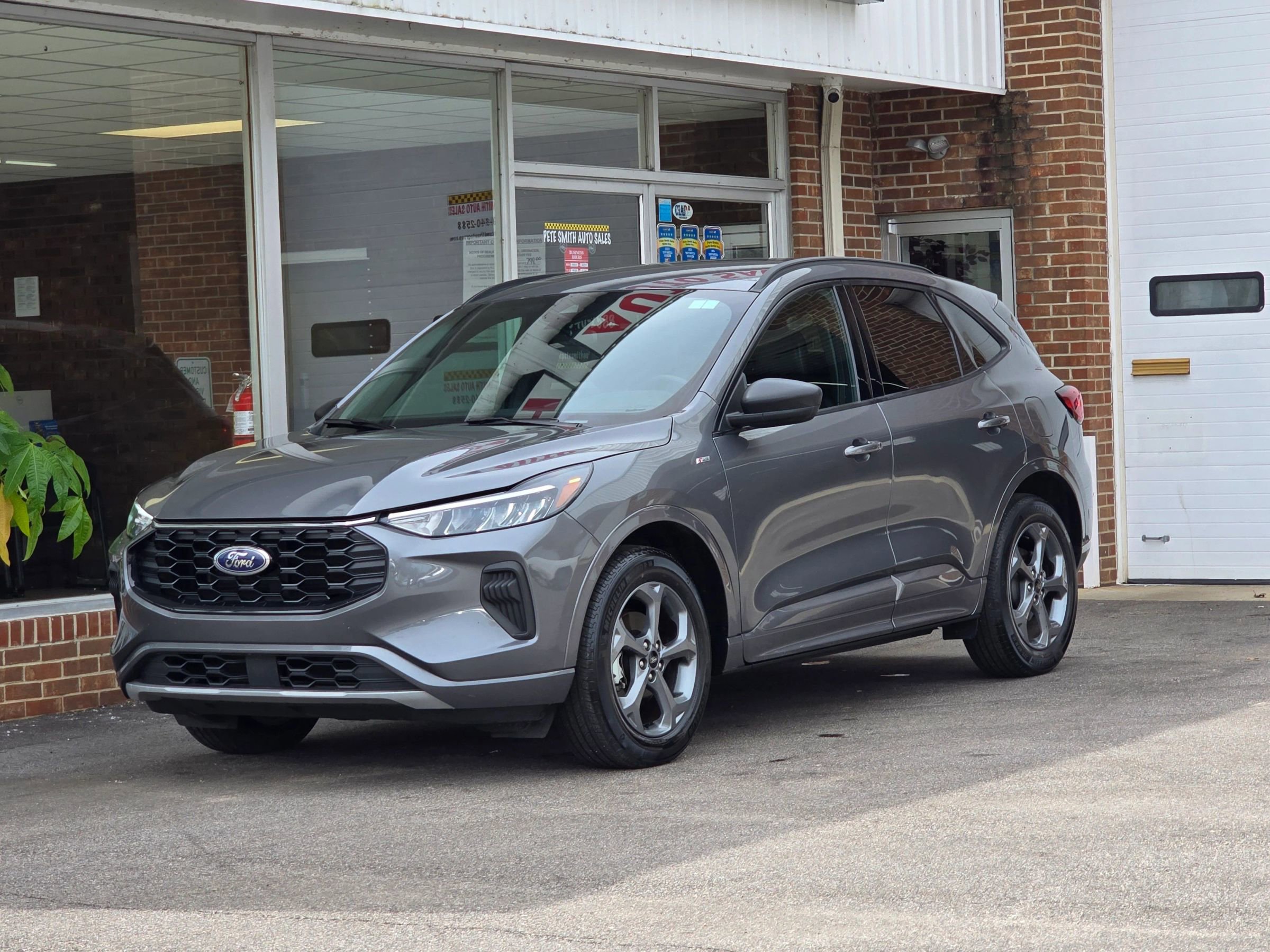 Used 2023 Ford Escape ST-Line image 4