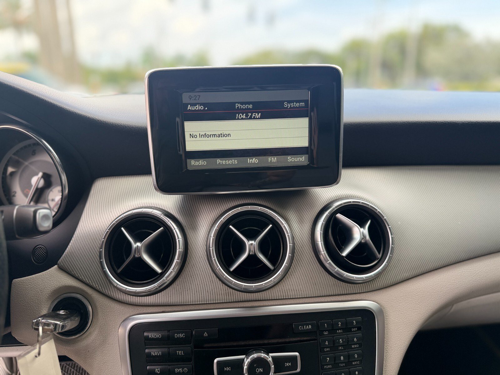 Used 2014 Mercedes-Benz CLA 250 4MATIC image 19