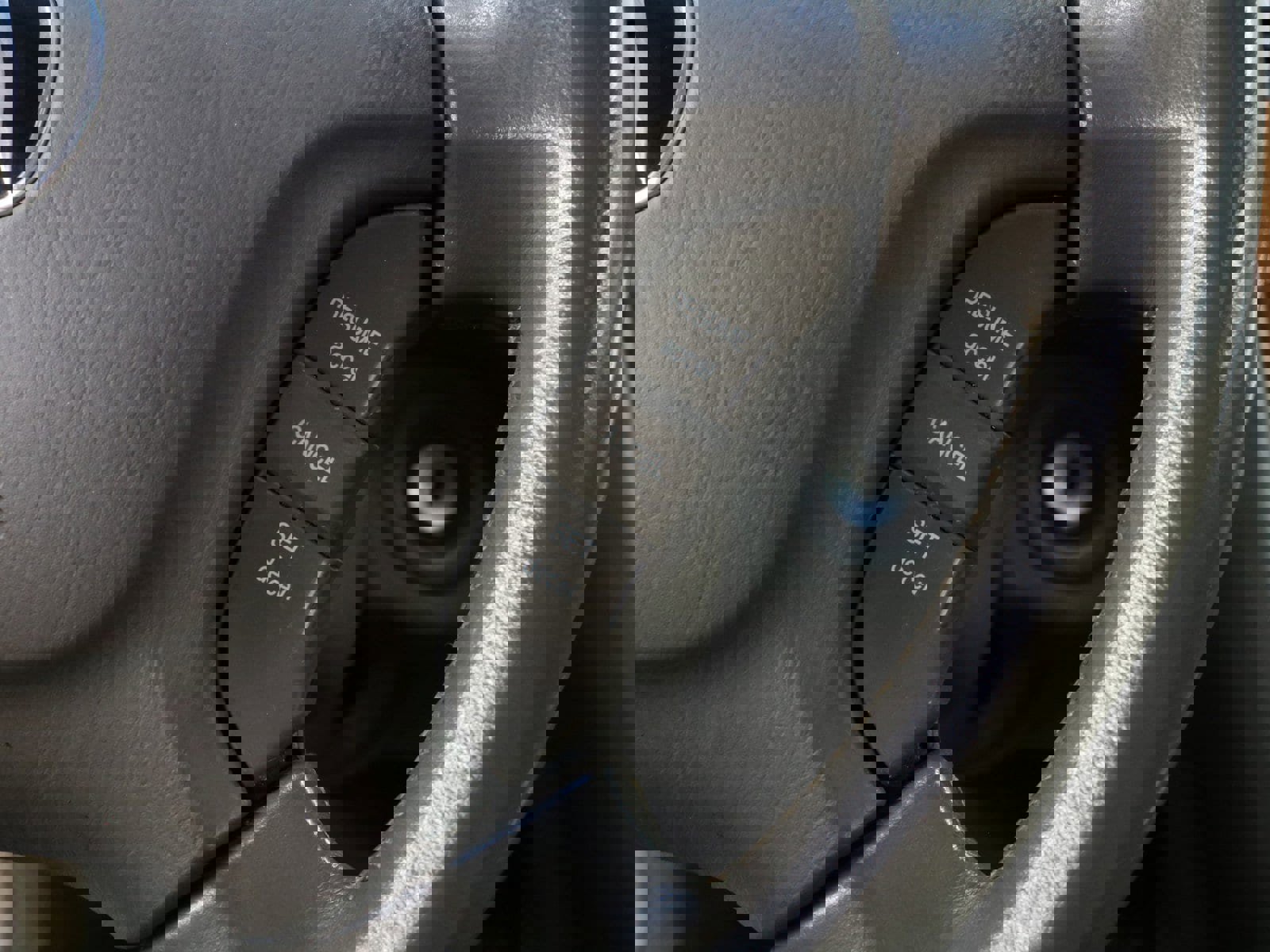 Used 2004 Acura RL w/Navigation System image 44