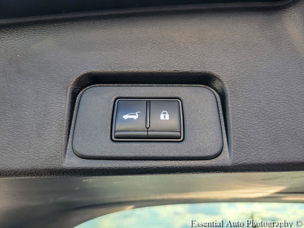 Used 2024 Nissan Rogue SV AWD/4WD image 27