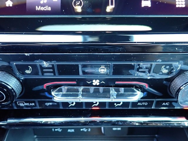 New 2025 Jeep Grand Cherokee L Altitude image 19