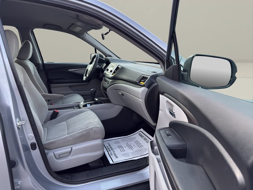 Used 2018 Honda Pilot LX image 25