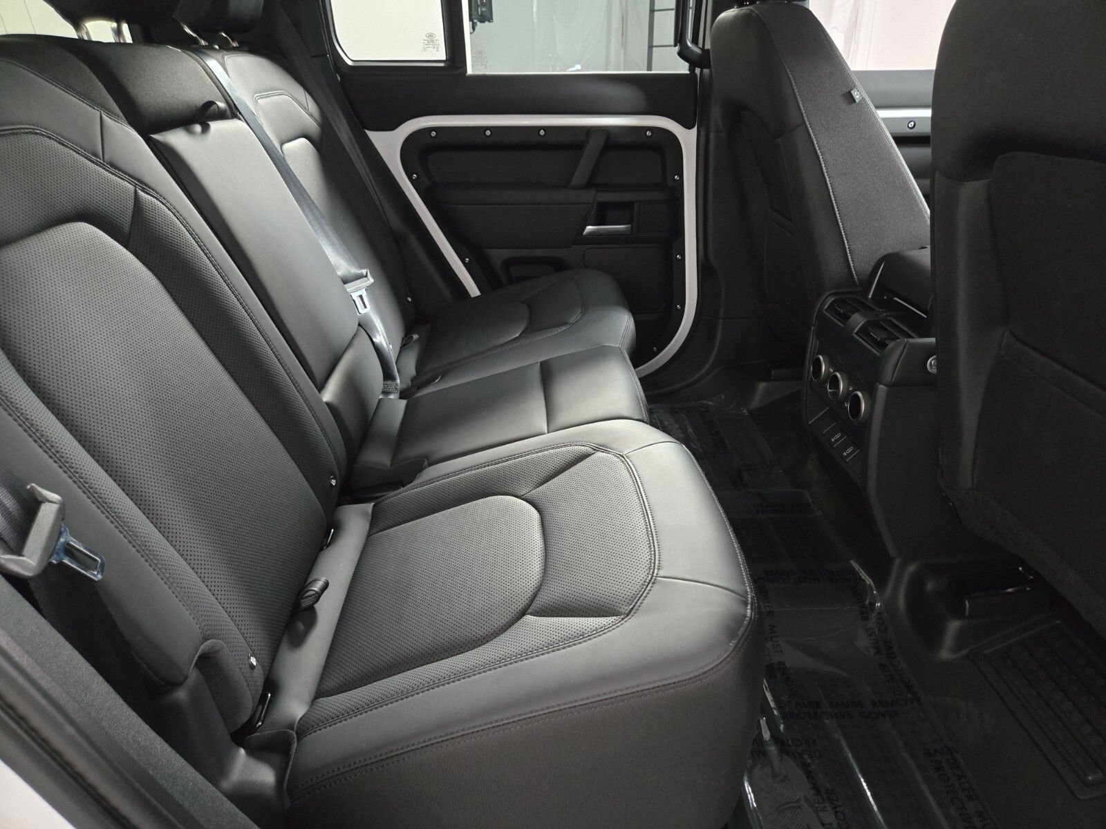 Used 2026 Land Rover Defender 110 S AWD/4WD image 18