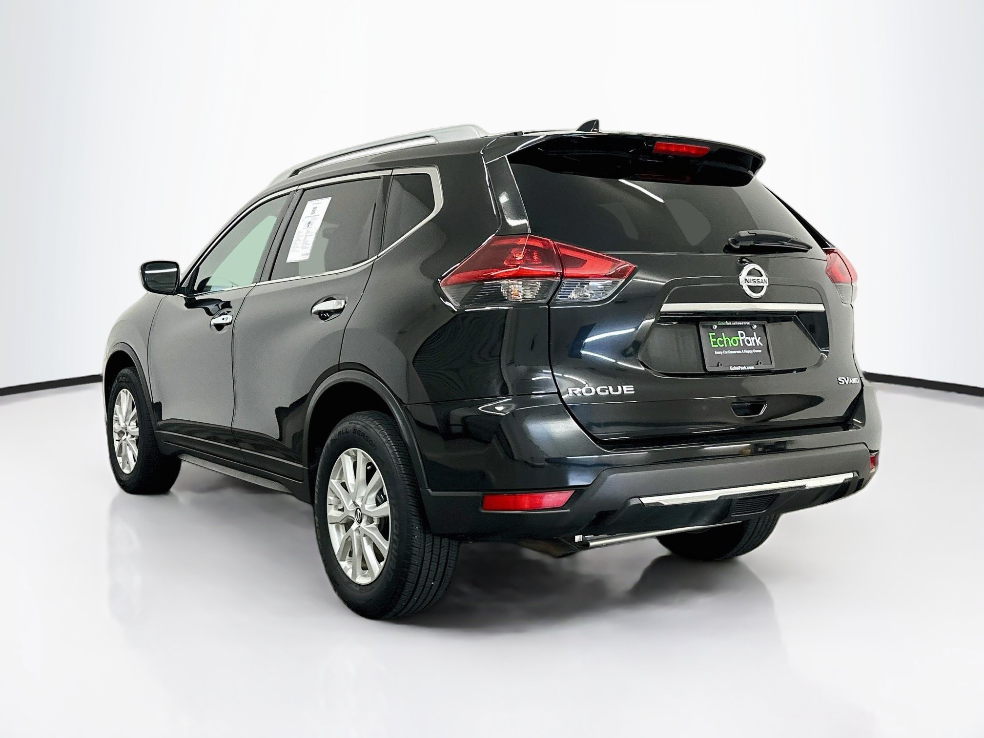 Used 2018 Nissan Rogue SV AWD/4WD image 5