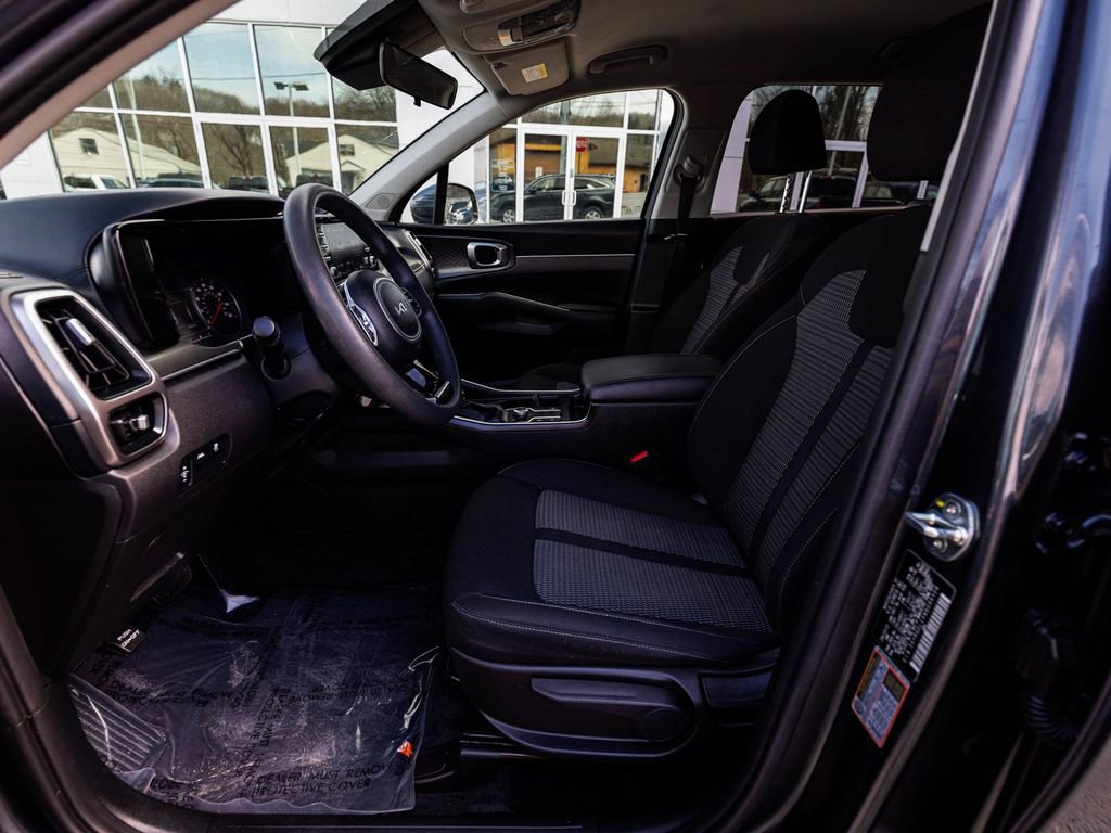 Used 2022 Kia Sorento LX AWD/4WD image 24