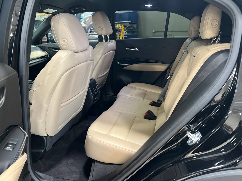Used 2024 Cadillac XT4 Luxury w/ Cold Weather Package AWD/4WD image 12