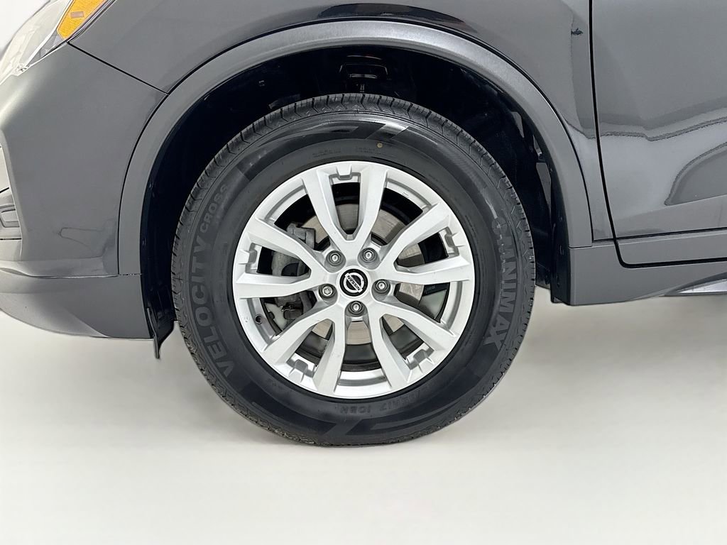 Used 2018 Nissan Rogue SV image 30