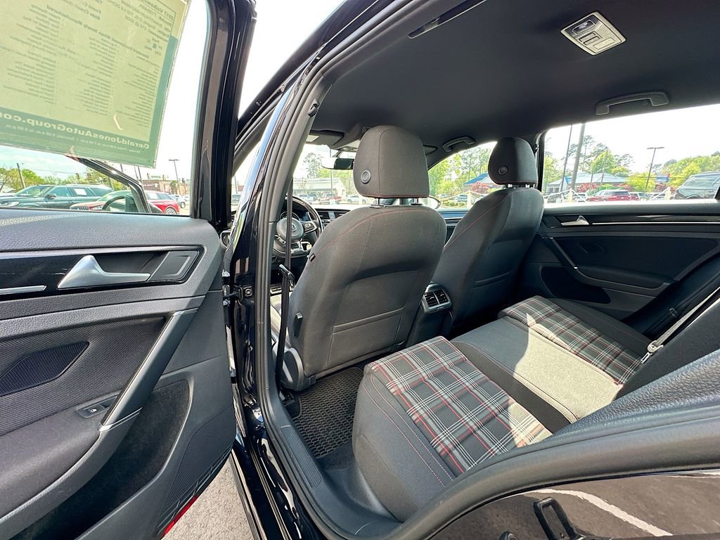 Used 2017 Volkswagen GTI S image 17
