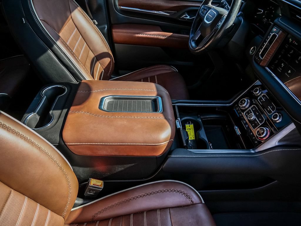 Used 2023 GMC Yukon Denali Ultimate AWD/4WD image 19