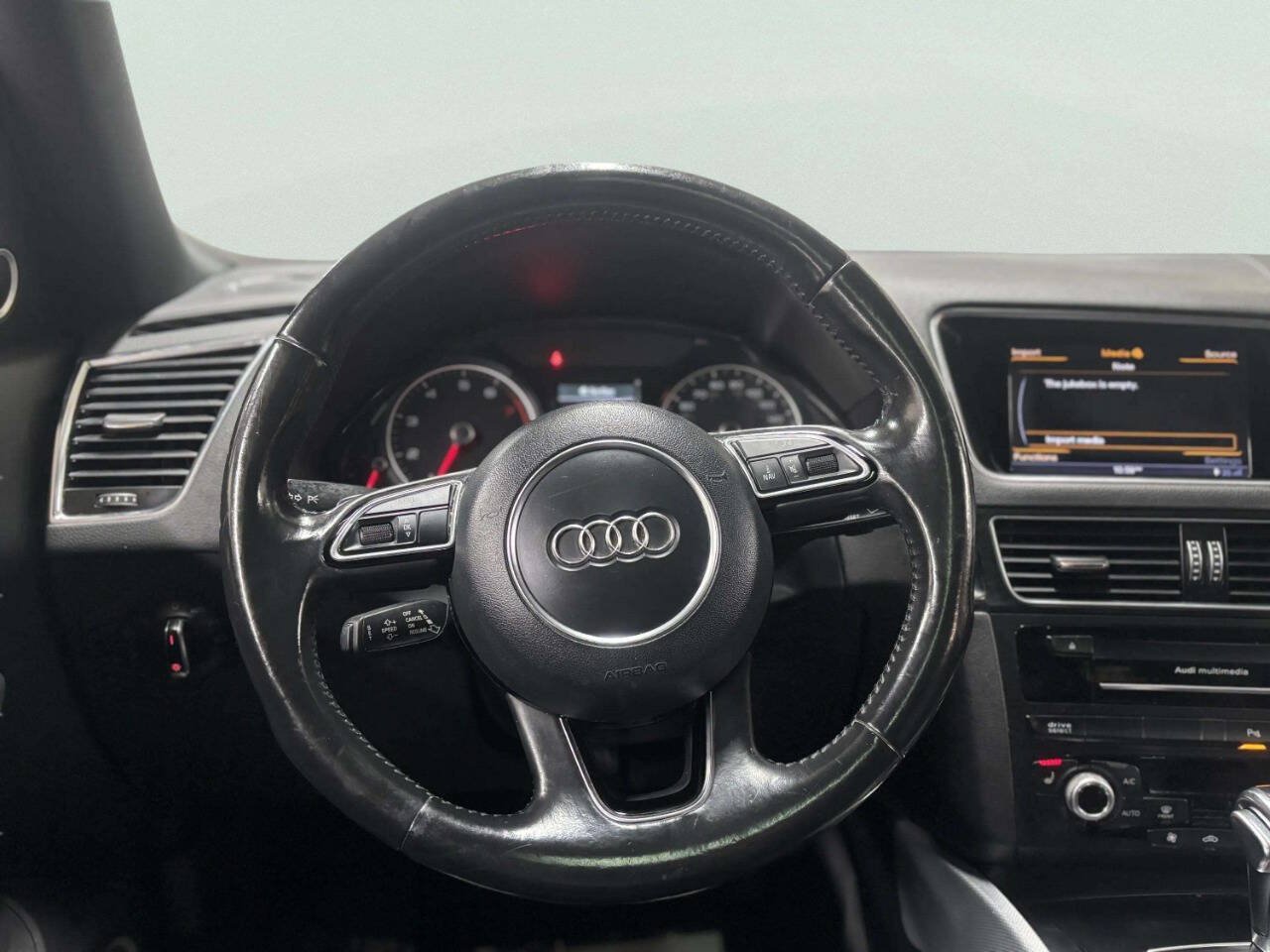 Used 2017 Audi Q5 2.0T Premium Plus w/ Technology Package AWD/4WD image 28