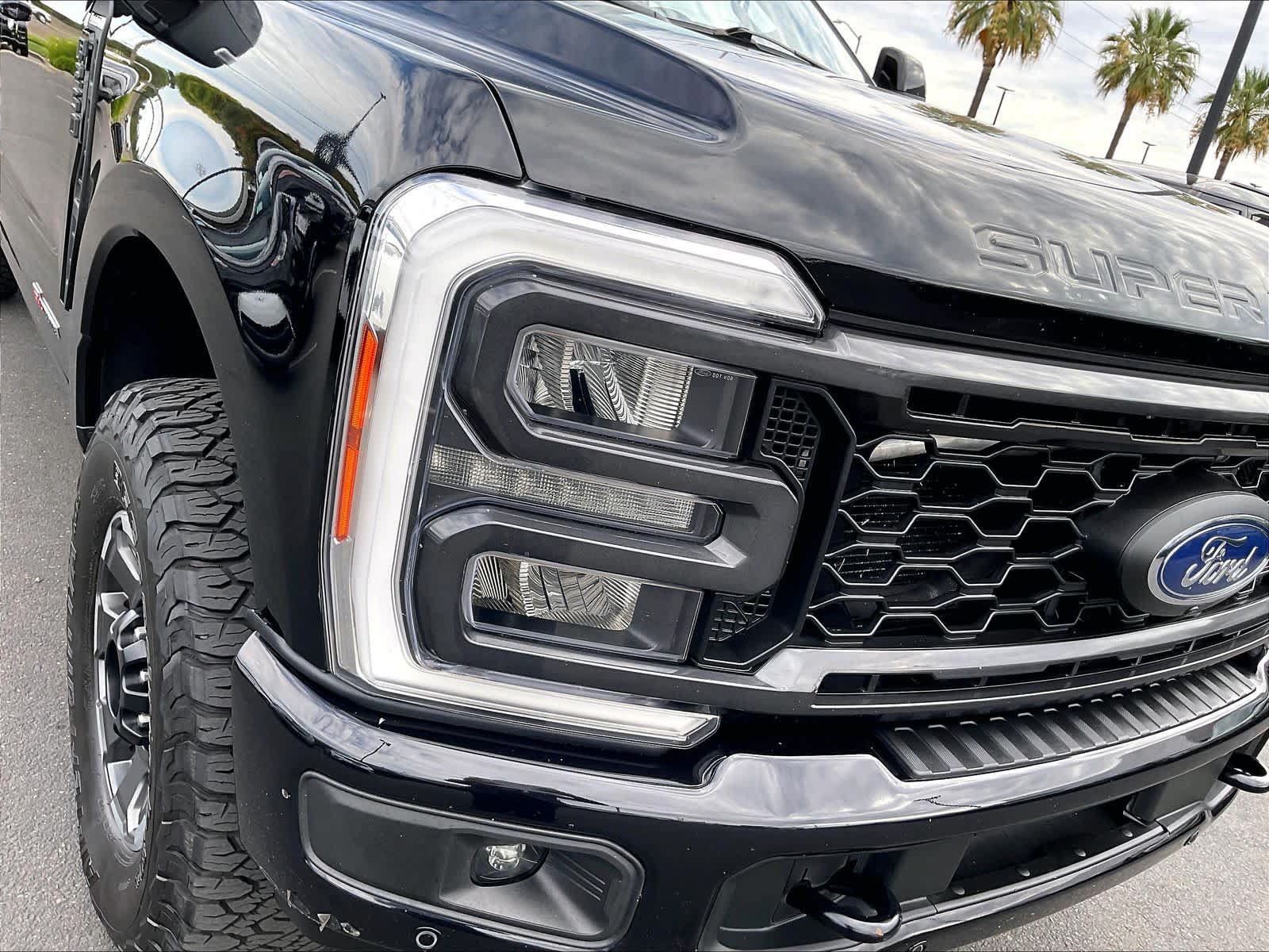 Used 2023 Ford F250 Lariat w/ Lariat Ultimate Package AWD/4WD image 31