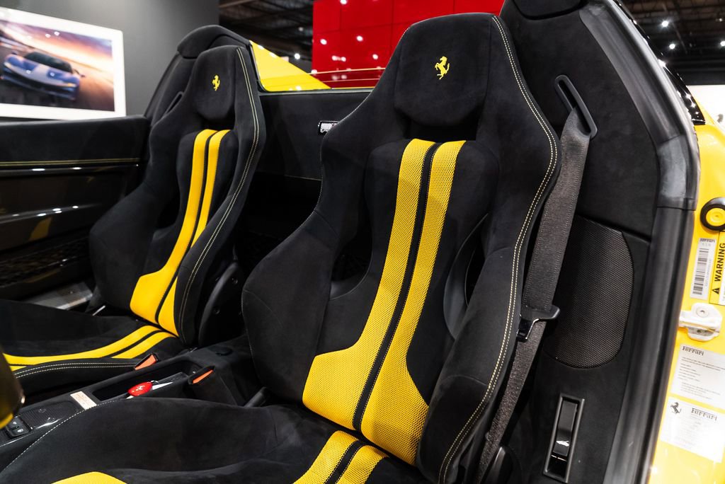 Certified 2015 Ferrari 458 Speciale A RWD image 4