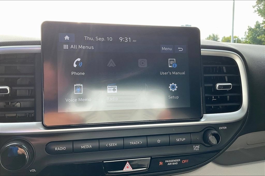 Used 2022 Hyundai Venue SEL FWD image 18