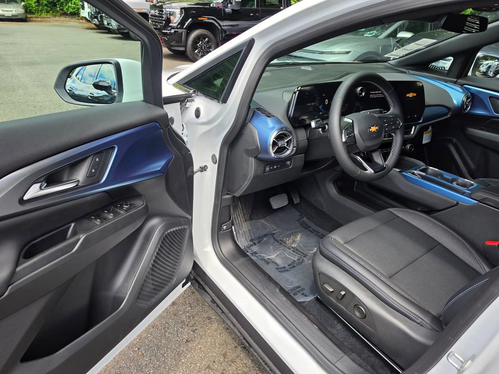 New 2026 Chevrolet Equinox EV LT AWD/4WD image 19