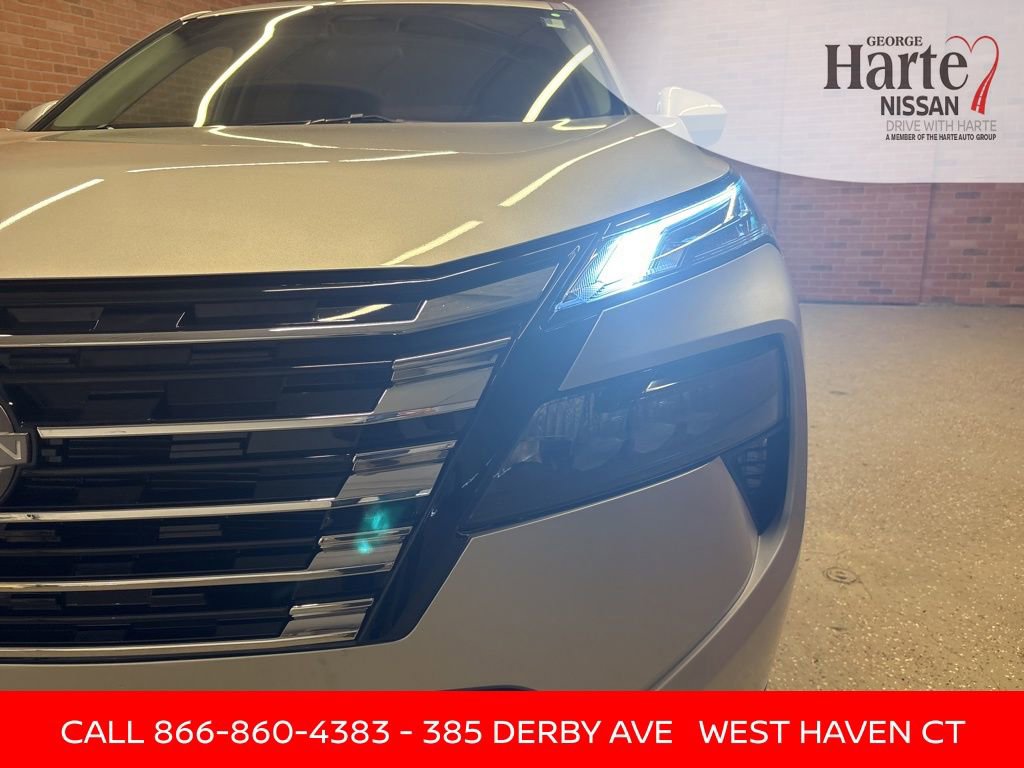 Certified 2025 Nissan Rogue SV image 38