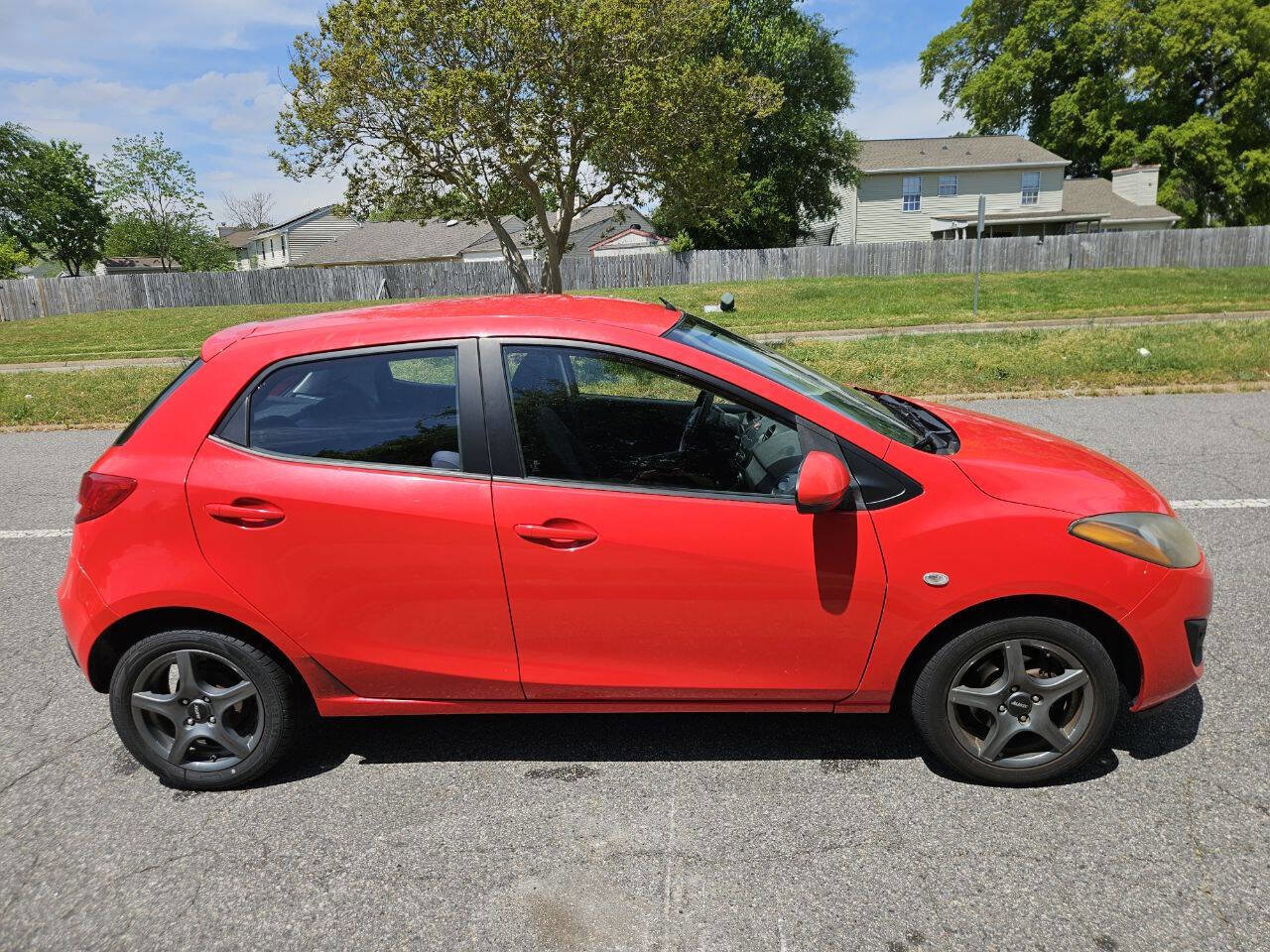 Used 2013 MAZDA MAZDA2 Sport FWD image 6