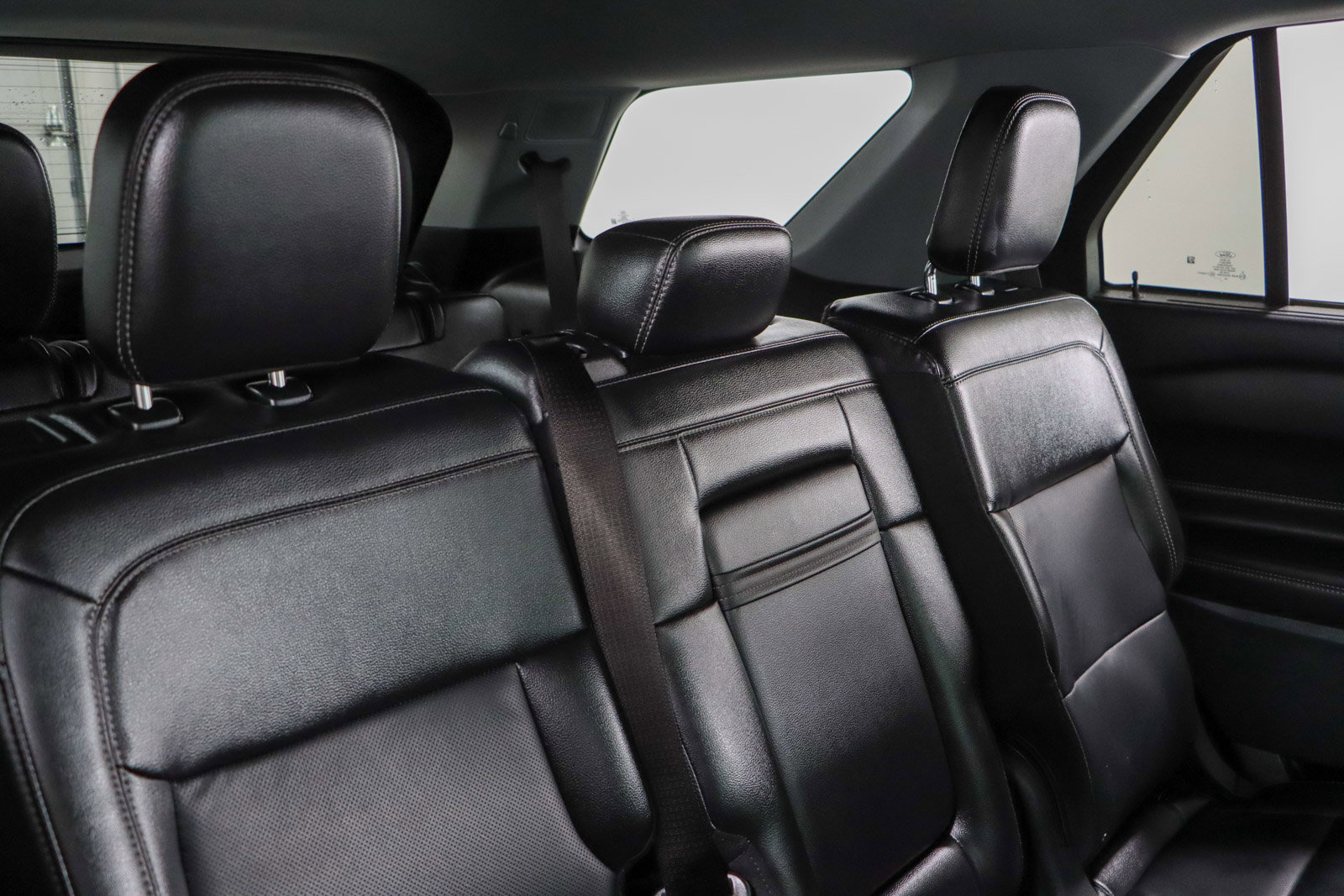 Used 2023 Ford Explorer Limited image 28